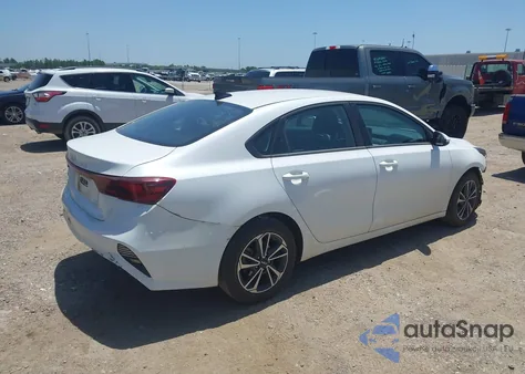 2024 Kia Forte Lxs z USA, uszkodzony, nr VIN 3KPF24AD7RE826880